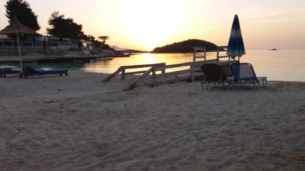 Hotel Adriatik Ksamil Exterior photo